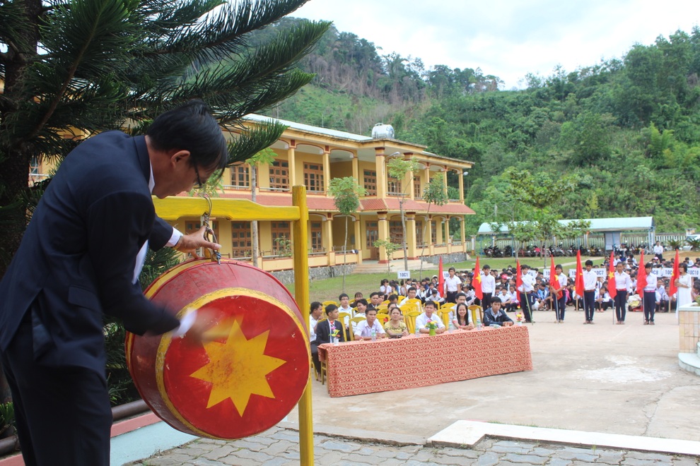 Quảng Nam: Nơi học tập trung, nơi học trực tuyến - 2 Quảng Nam: Nơi học tập trung, nơi học trực tuyến - 2