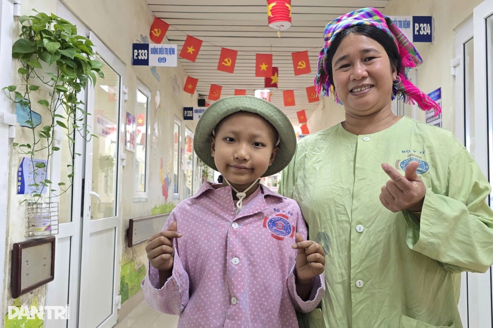 Bé gái 10 tuổi và sự hồi sinh kỳ diệu từ đôi chân ghép xương - 6 Bé gái 10 tuổi và sự hồi sinh kỳ diệu từ đôi chân ghép xương - 6