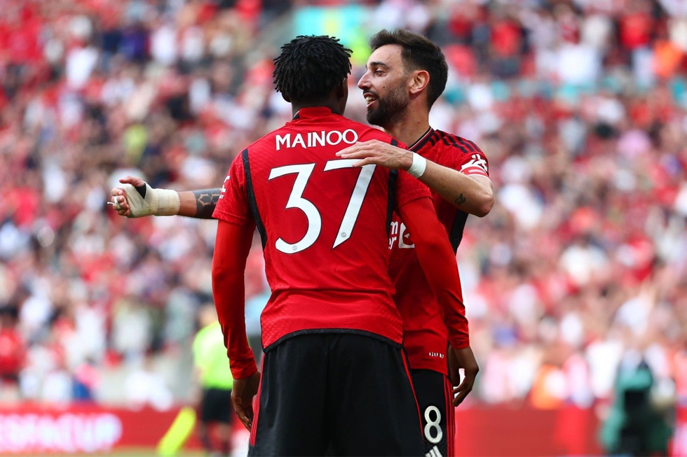 Bruno Fernandes: Lời mời triệu USD từ Saudi Arabia và tình cảm với Man Utd - 5