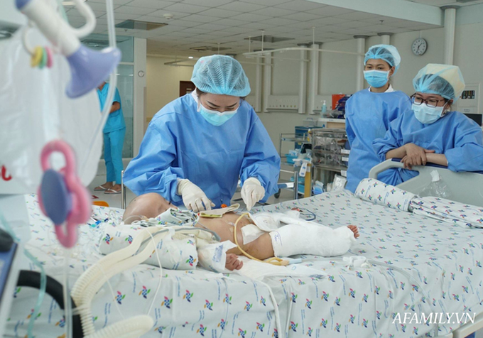 "Chứng nhân” của 6 ca tách dính tại Việt Nam kể lại khoảnh khắc căng não chia đại tràng cho Trúc Nhi – Diệu Nhi - Ảnh 8. "Chứng nhân” của 6 ca tách dính tại Việt Nam kể lại khoảnh khắc căng não chia đại tràng cho Trúc Nhi – Diệu Nhi - Ảnh 8.