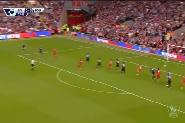 Tranh cãi: Quên luật việt vị mới, trọng tài giúp Liverpool chiến thắng