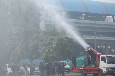 Ấn Độ thử nghiệm "vòi rồng chống khói" tại thủ đô New Delhi