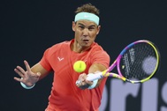 Nadal đánh bại Thiem, Djokovic tiếp đà thăng hoa
