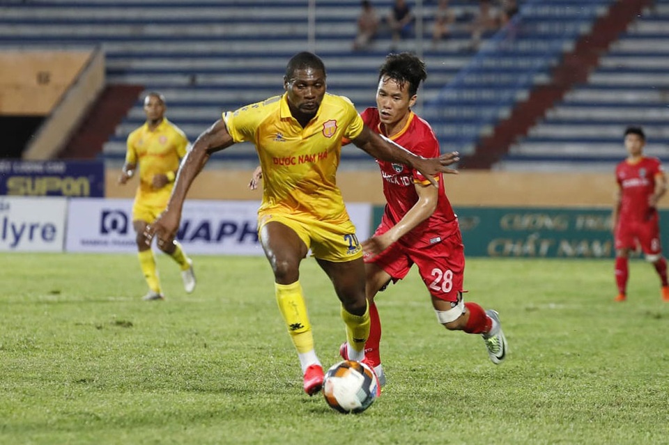 Các CLB V-League tính toán gì trước khi giải đấu trở lại? - 2 Các CLB V-League tính toán gì trước khi giải đấu trở lại? - 2