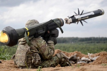 Ukraine lần đầu dùng tên lửa Javelin của Mỹ ở Donbass, Nga cảnh báo rắn