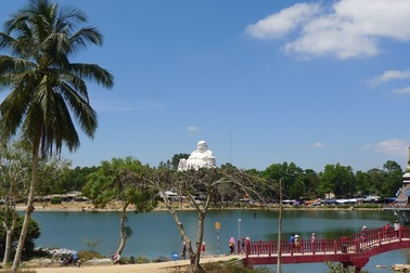 Ngỡ ngàng nhiều cảnh đẹp như cõi tiên trên "nóc nhà miền Tây"