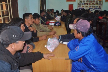 “Đột kích” sới gà ngày nghỉ tết, bắt gọn hàng chục tay cờ bạc