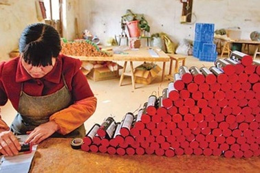 Đột nhập "đại bản doanh" sản xuất pháo hoa ở châu Á