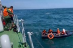 Cứu được 2 ngư dân cuối cùng trong vụ tàu cá gặp nạn trên biển Hải Phòng