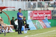 HLV Kiatisuk: "Chúng tôi có những cầu thủ trẻ để thay thế các đàn anh"