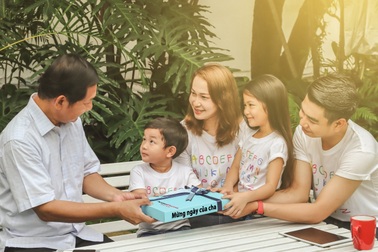 Chọn quà sức khỏe cho Ngày của Cha thêm ý nghĩa