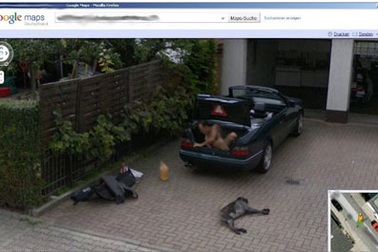 Đức: Một người đàn ông khỏa thân bị Google Street View “chộp”