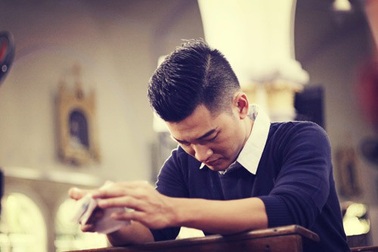 Công khai yêu bồ nhưng khi vợ bỏ về nhà mẹ đẻ lại đến năn nỉ xin vợ quay lại