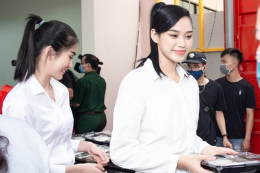 Hoa hậu Đỗ Thị Hà giản dị với hình ảnh đời thường sau đăng quang