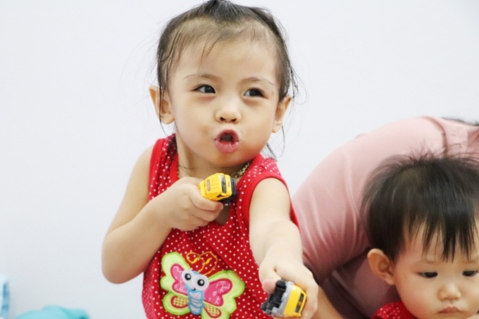 Người mẹ đặc biệt của những đứa trẻ bị cha mẹ ruột chối bỏ: Lỡ nhận làm con rồi, mình đâu nỡ đưa lại vô viện mồ côi - Ảnh 5. Người mẹ đặc biệt của những đứa trẻ bị cha mẹ ruột chối bỏ: Lỡ nhận làm con rồi, mình đâu nỡ đưa lại vô viện mồ côi - Ảnh 5.