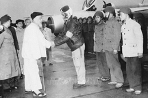 Con gái Tổng thống đầu tiên của Indonesia kể chuyện "Đôi dép Bác Hồ"