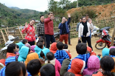 Khi các chàng “ soái ca tài chính điện tử” đi làm từ thiện