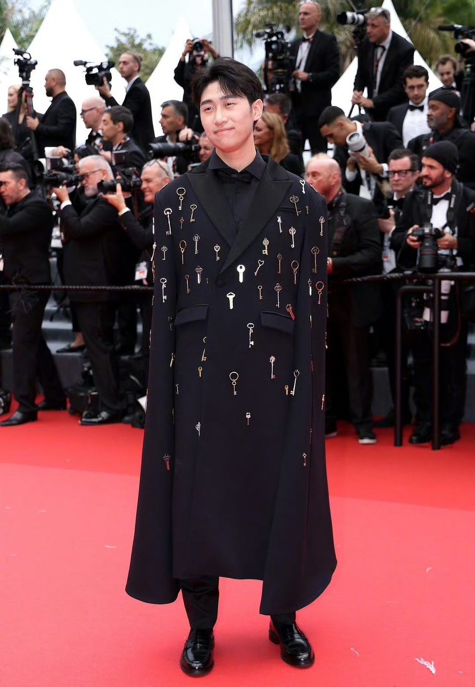 Vài phút làm lố ở Cannes, mất hàng chục ngàn USD? - 10 Vài phút làm lố ở Cannes, mất hàng chục ngàn USD? - 10