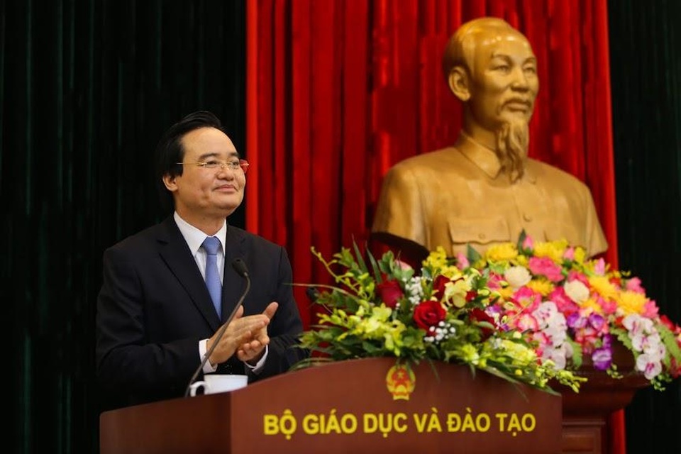 Trao quyết định điều động, bổ nhiệm tân Thứ trưởng Bộ GDĐT - 2 Trao quyết định điều động, bổ nhiệm tân Thứ trưởng Bộ GDĐT - 2