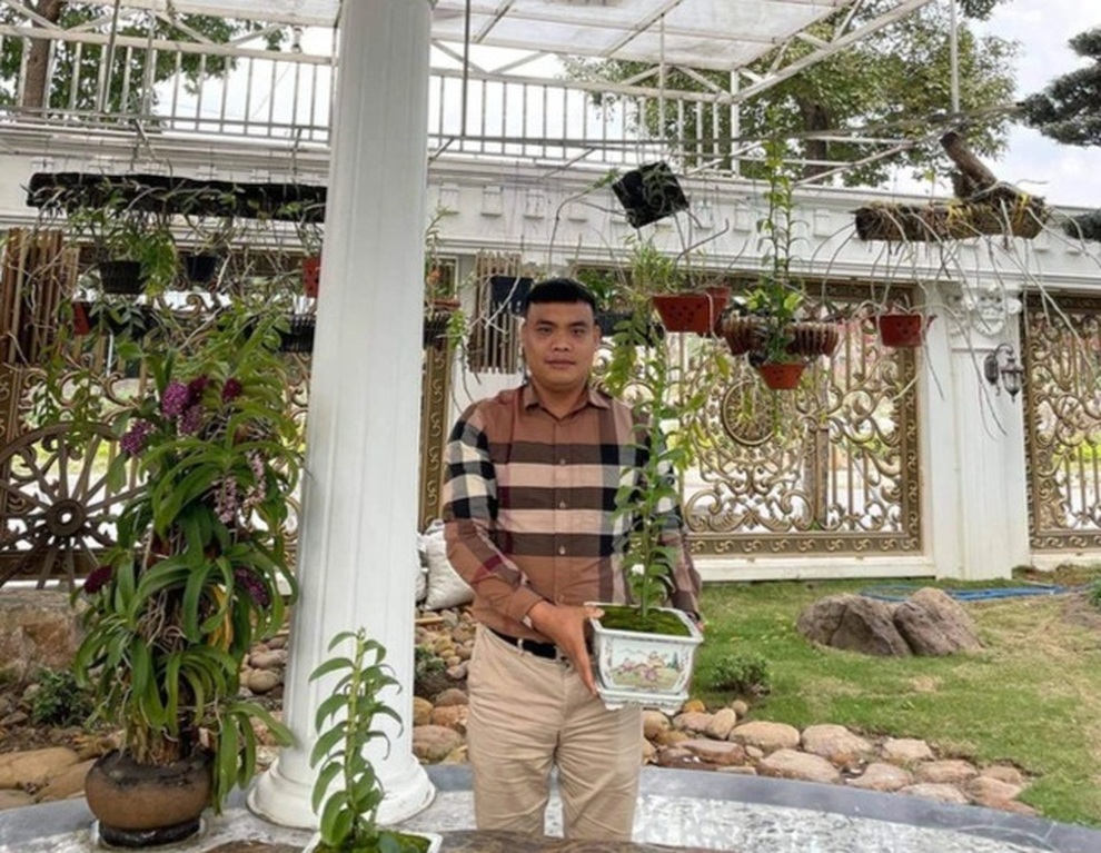 Giám đốc công ty trữ than lậu chỉ là lái xe của anh em đại gia lan đột biến - 1 Giám đốc công ty trữ than lậu chỉ là lái xe của anh em đại gia lan đột biến - 1