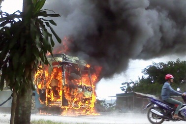 Viện Khoa học hình sự khám nghiệm xe khách cháy