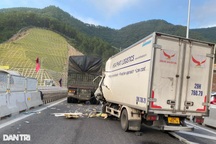 Tai nạn trước cửa hầm Thần Vũ trên cao tốc Diễn Châu - Bãi Vọt