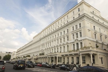 Giới thượng lưu Kazakhstan chuyển tiền ra nước ngoài