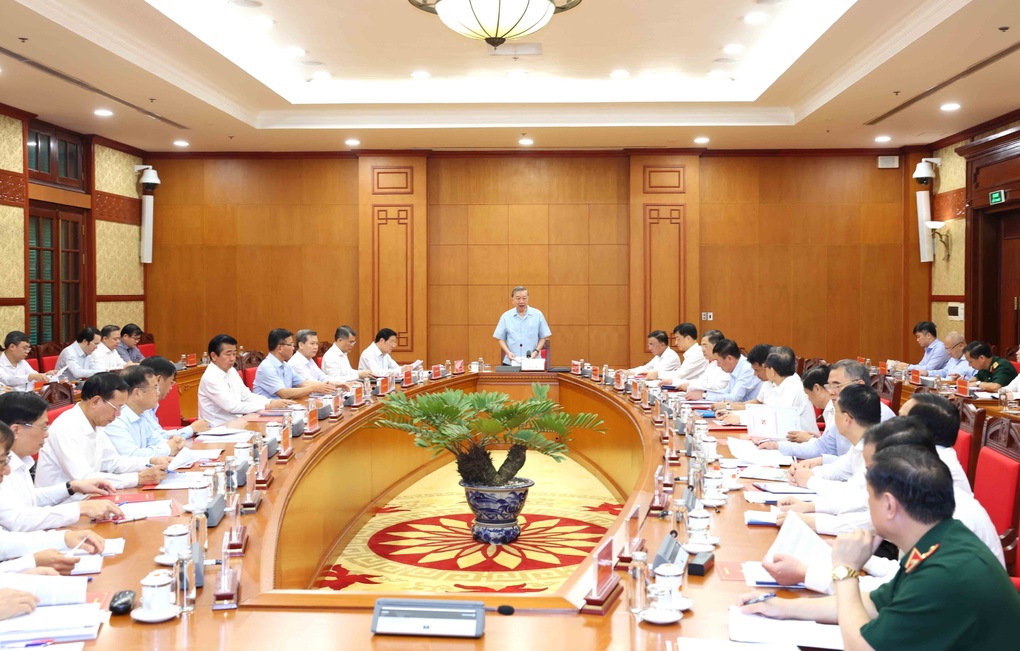 Generalsekretær bemerker samarbeidet mellom «tjenestemenn – forretningsmenn – kriminelle» for personlig vinning – 2 Tổng Bí thư lưu ý việc “quan chức - doanh nhân - tội phạm” câu kết trục lợi - 2