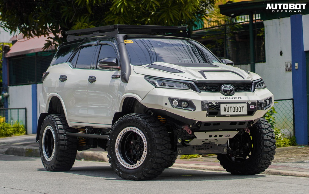 Chiêm ngưỡng chiếc Toyota Fortuner đặc biệt, thách thức mọi địa hình - 1 Chiêm ngưỡng chiếc Toyota Fortuner đặc biệt, thách thức mọi địa hình - 1