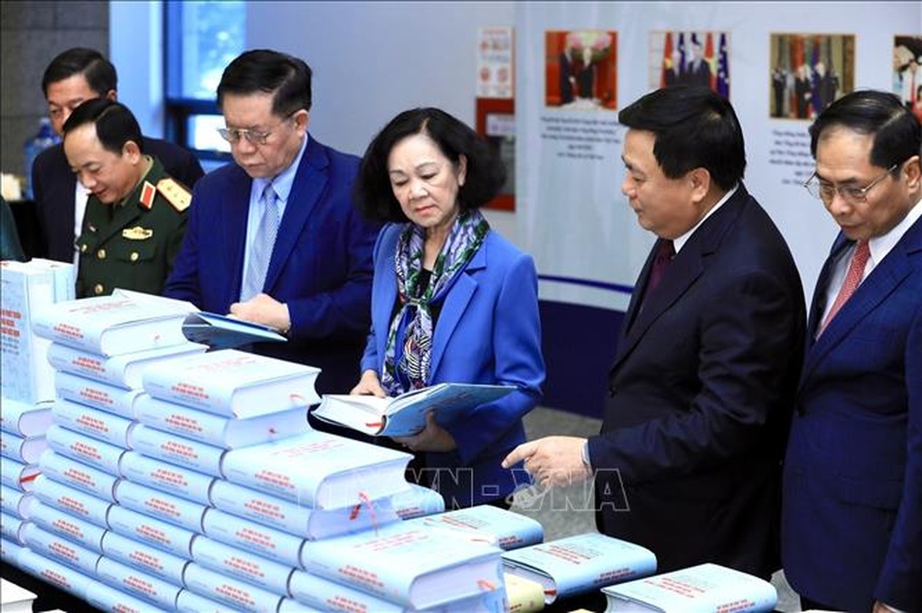 Ra mắt cuốn sách của Tổng Bí thư Nguyễn Phú Trọng về công tác đối ngoại - 3 Ra mắt cuốn sách của Tổng Bí thư Nguyễn Phú Trọng về công tác đối ngoại - 3