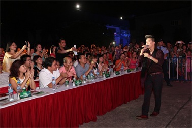 Khán giả Hà Nội cuồng nhiệt cùng “Tôi yêu Hà Nội”