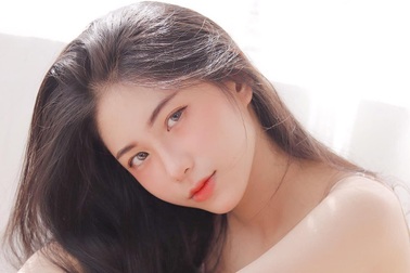 Nữ sinh trường ĐH Nguyễn Tất Thành xinh đẹp sau màn "dậy thì thành công"