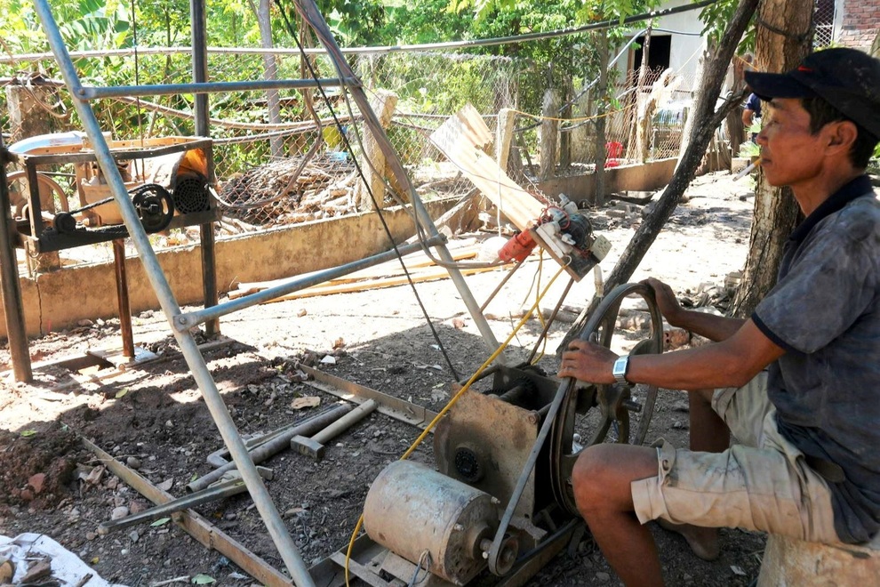 Cuộc sống đảo lộn vì thiếu nước sinh hoạt - 3 Cuộc sống đảo lộn vì thiếu nước sinh hoạt - 3