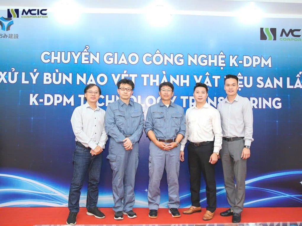 San lấp biển bằng công nghệ tái sinh bền vững, bảo vệ môi trường tại Vinhomes Green Paradise - 2 San lấp biển bằng công nghệ tái sinh bền vững, bảo vệ môi trường tại Vinhomes Green Paradise - 2