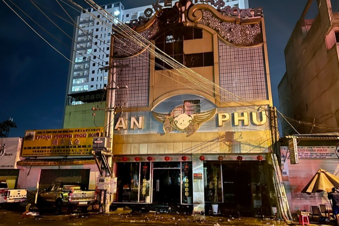 Vụ cháy quán karaoke 32 người chết: Phòng hát không chốt cửa