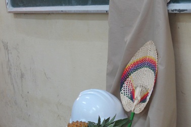 Đề thi của thí sinh ĐH Xây dựng là quả dứa, mũ và cái quạt