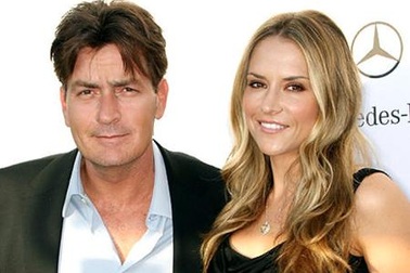 Những “bóng hồng” bốc lửa từng đi qua cuộc đời Charlie Sheen