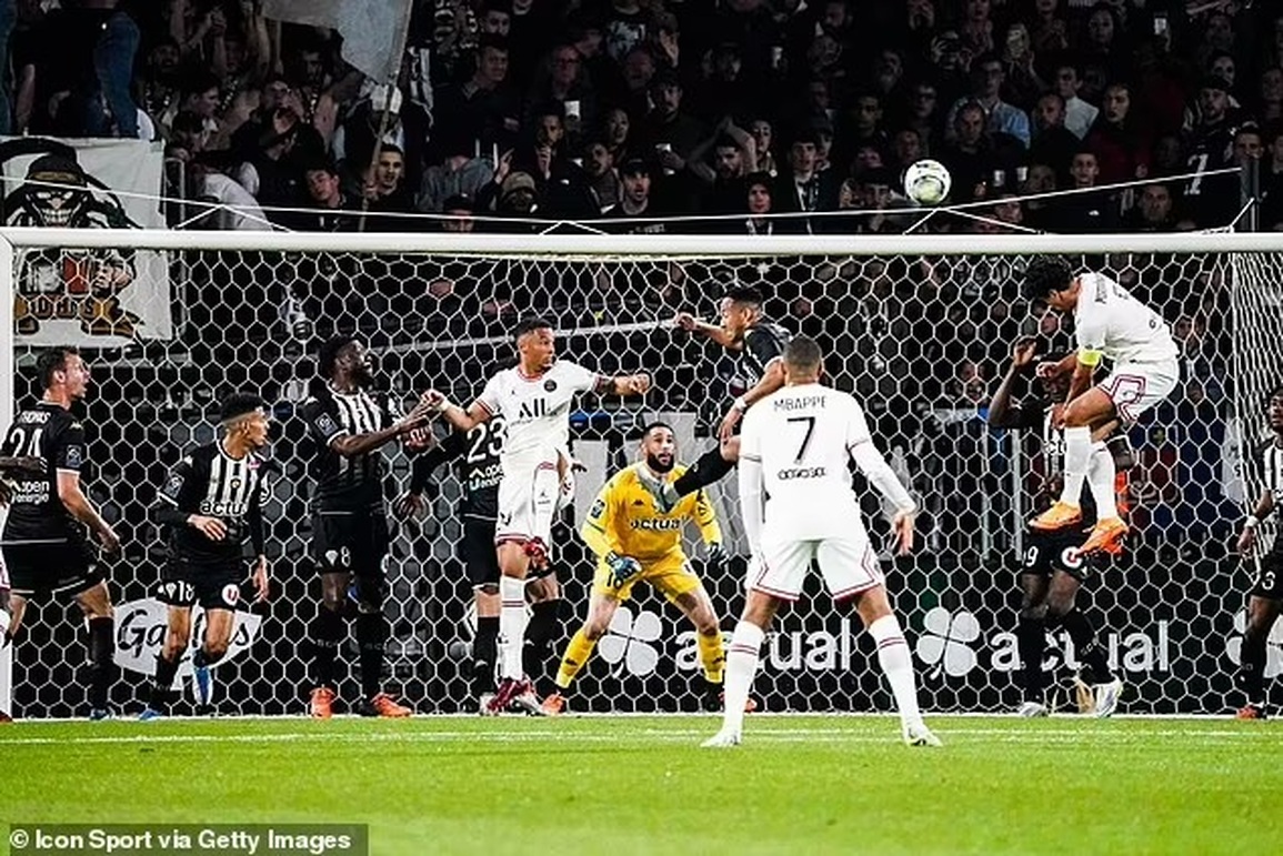 Messi và Neymar vắng mặt, PSG thắng đậm nhờ Mbappe - 3 Messi và Neymar vắng mặt, PSG thắng đậm nhờ Mbappe - 3