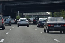 Paris cấm ô tô mỗi năm một ngày