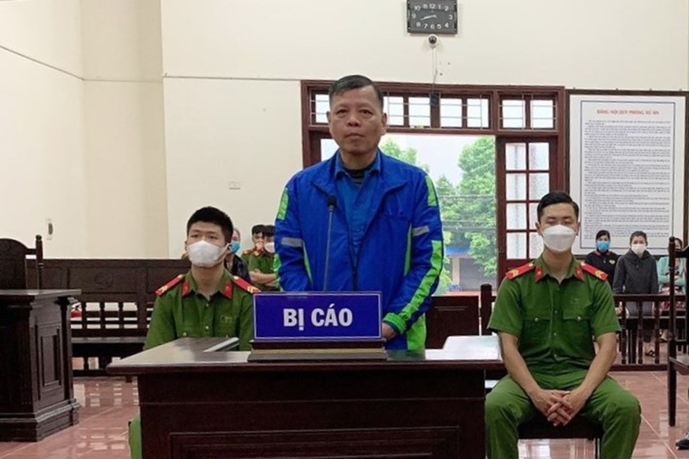 Nguyên Chánh văn phòng Sở GDĐT lừa chạy việc lĩnh án 9 năm tù - 1 Nguyên Chánh văn phòng Sở GDĐT lừa chạy việc lĩnh án 9 năm tù - 1