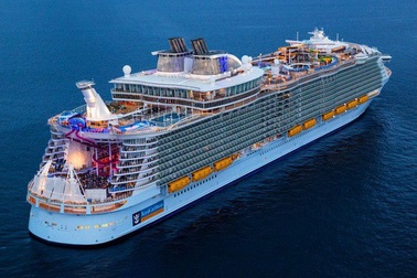 Kinh ngạc với tiện nghi "khủng" của siêu du thuyền lớn nhất thế giới