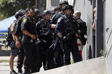 Mỹ: Xả súng tại cơ sở chuyển phát nhanh, 4 người chết