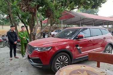 "Thánh chửi" Dương Minh Tuyền nhiều lần lên mạng thách thức kẻ nổ súng