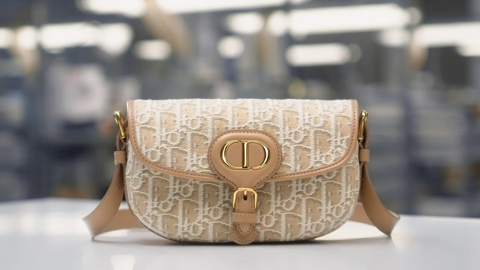 Chiếc túi xách mang tên cún cưng của Christian Dior có gì đặc biệt? - 6 Chiếc túi xách mang tên cún cưng của Christian Dior có gì đặc biệt? - 6