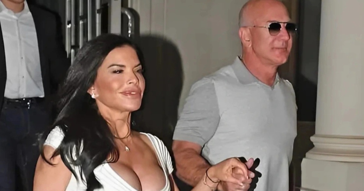 View - Vị hôn thê của tỷ phú Jeff Bezos gợi cảm ở tuổi 56 | Báo Dân trí