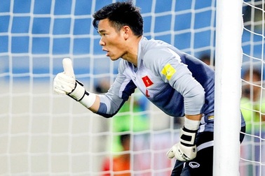 Thủ môn Nguyên Mạnh được HLV Park triệu tập lên đội tuyển Việt Nam
