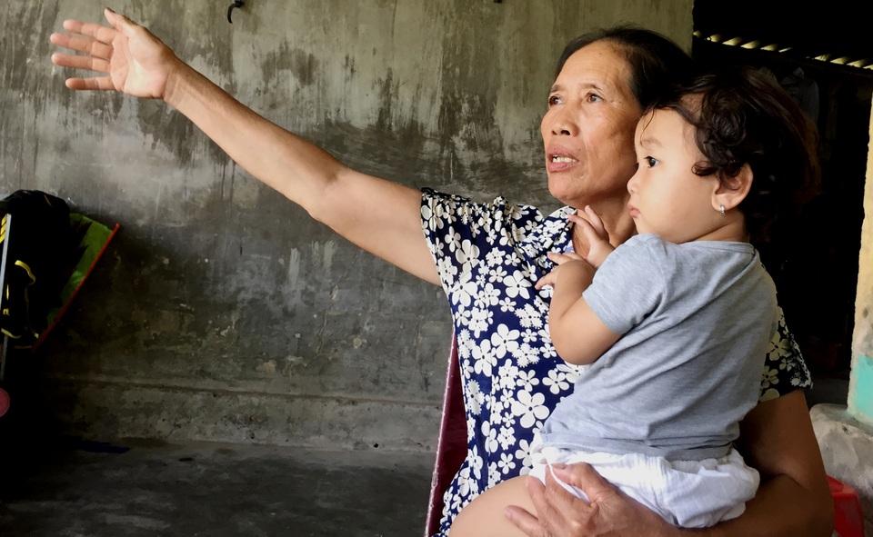 Sống mòn bên mỏ sắt lớn nhất Đông Nam Á - 2 Sống mòn bên mỏ sắt lớn nhất Đông Nam Á - 2
