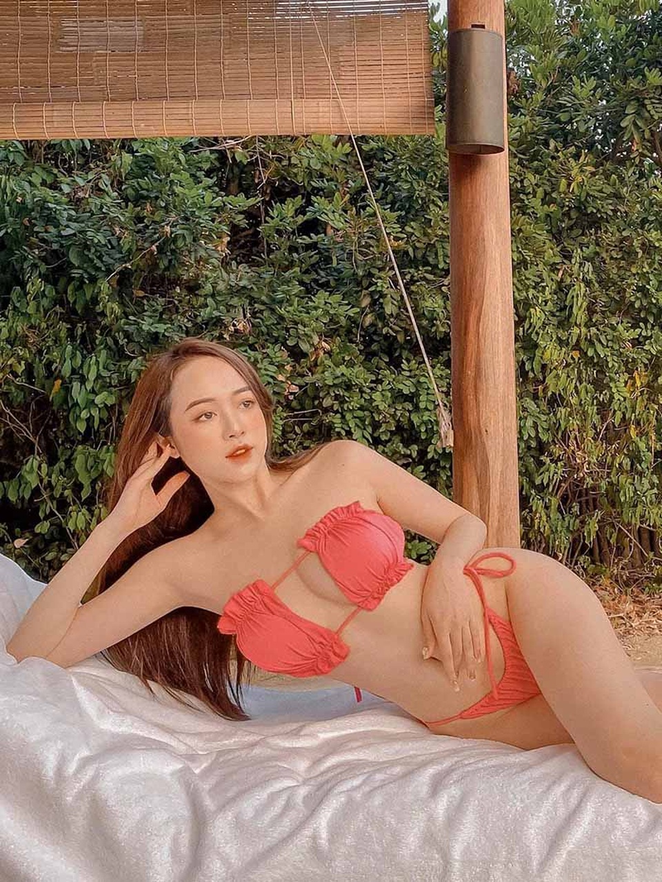 Thân hình nóng bỏng Thân hình nóng bỏng