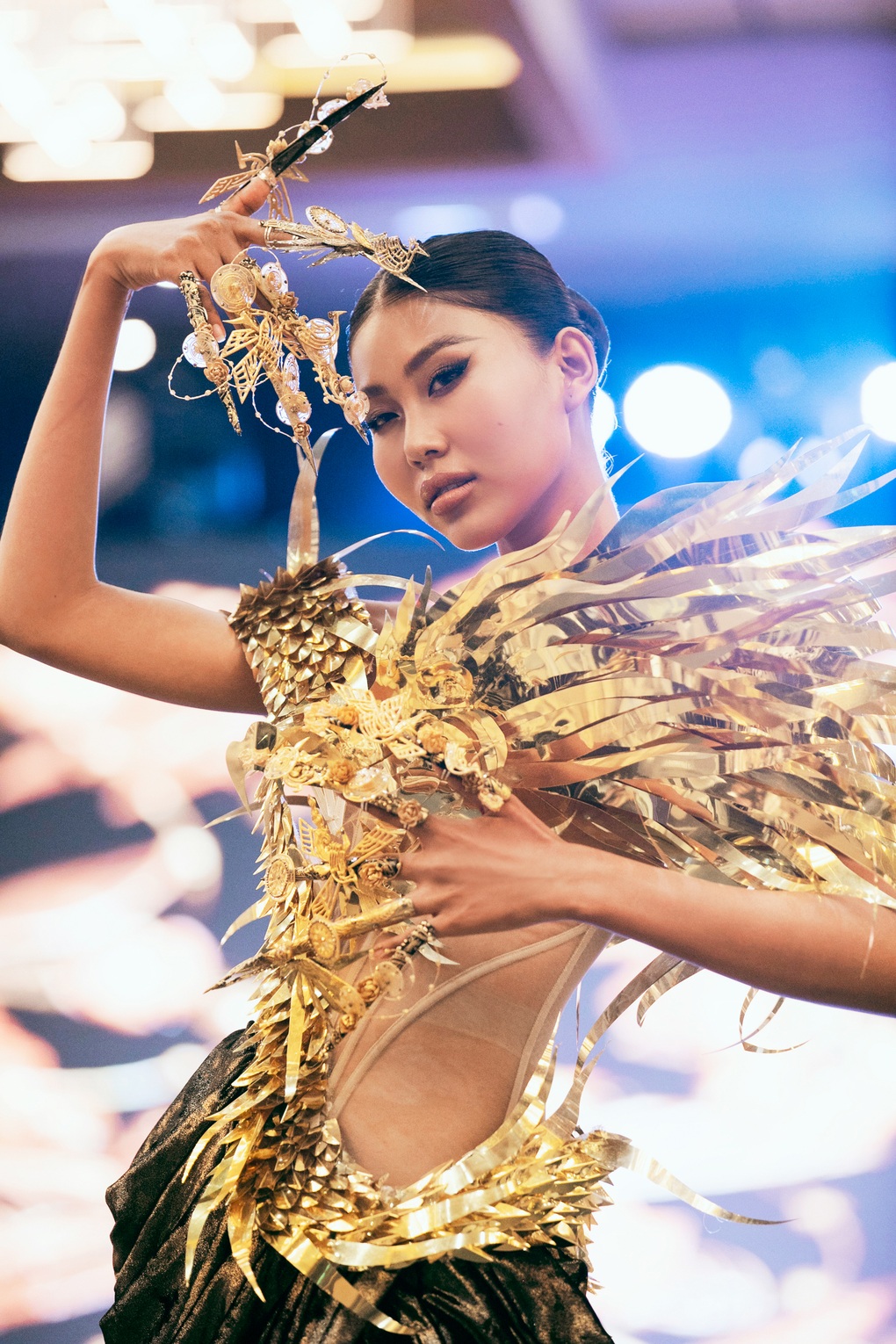 Hương Ly, Thạch Thu Thảo so kè vị trí vedette trên sàn diễn - 9 Hương Ly, Thạch Thu Thảo so kè vị trí vedette trên sàn diễn - 9