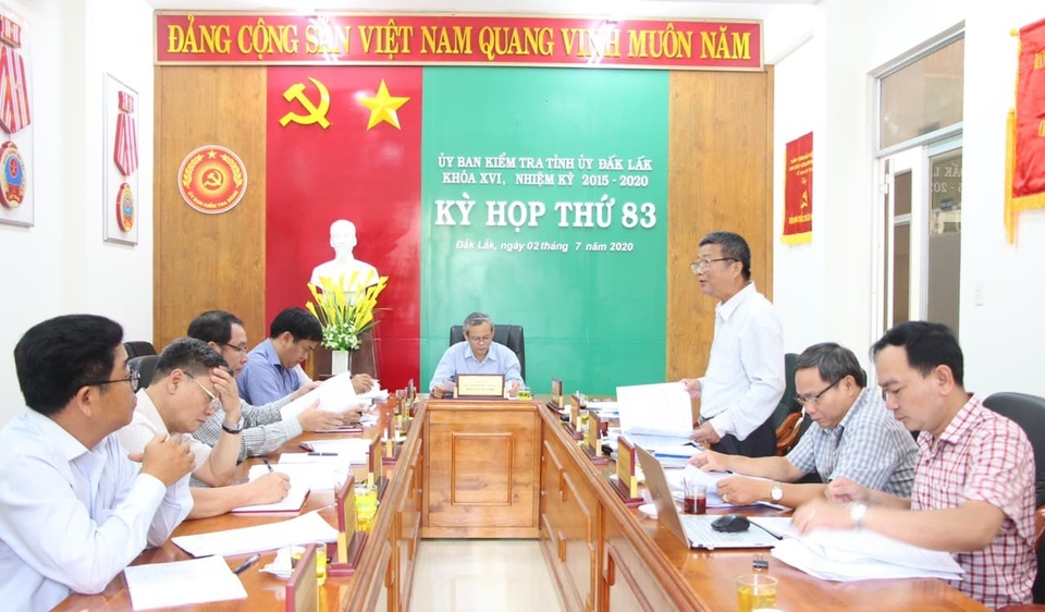 Cảnh cáo nguyên Trưởng Công an TP Buôn Ma Thuột có vi phạm nghiêm trọng - 1 Cảnh cáo nguyên Trưởng Công an TP Buôn Ma Thuột có vi phạm nghiêm trọng - 1
